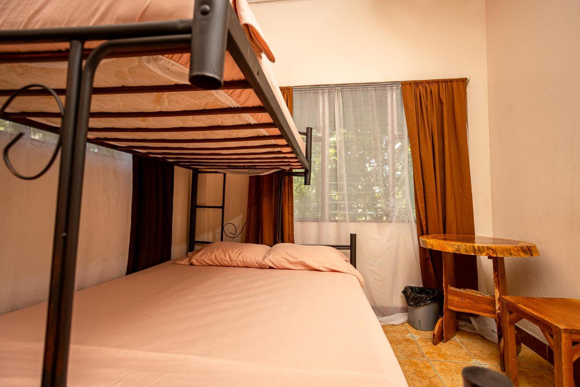 Manuel Antonio Hostel Ngoại thất bức ảnh