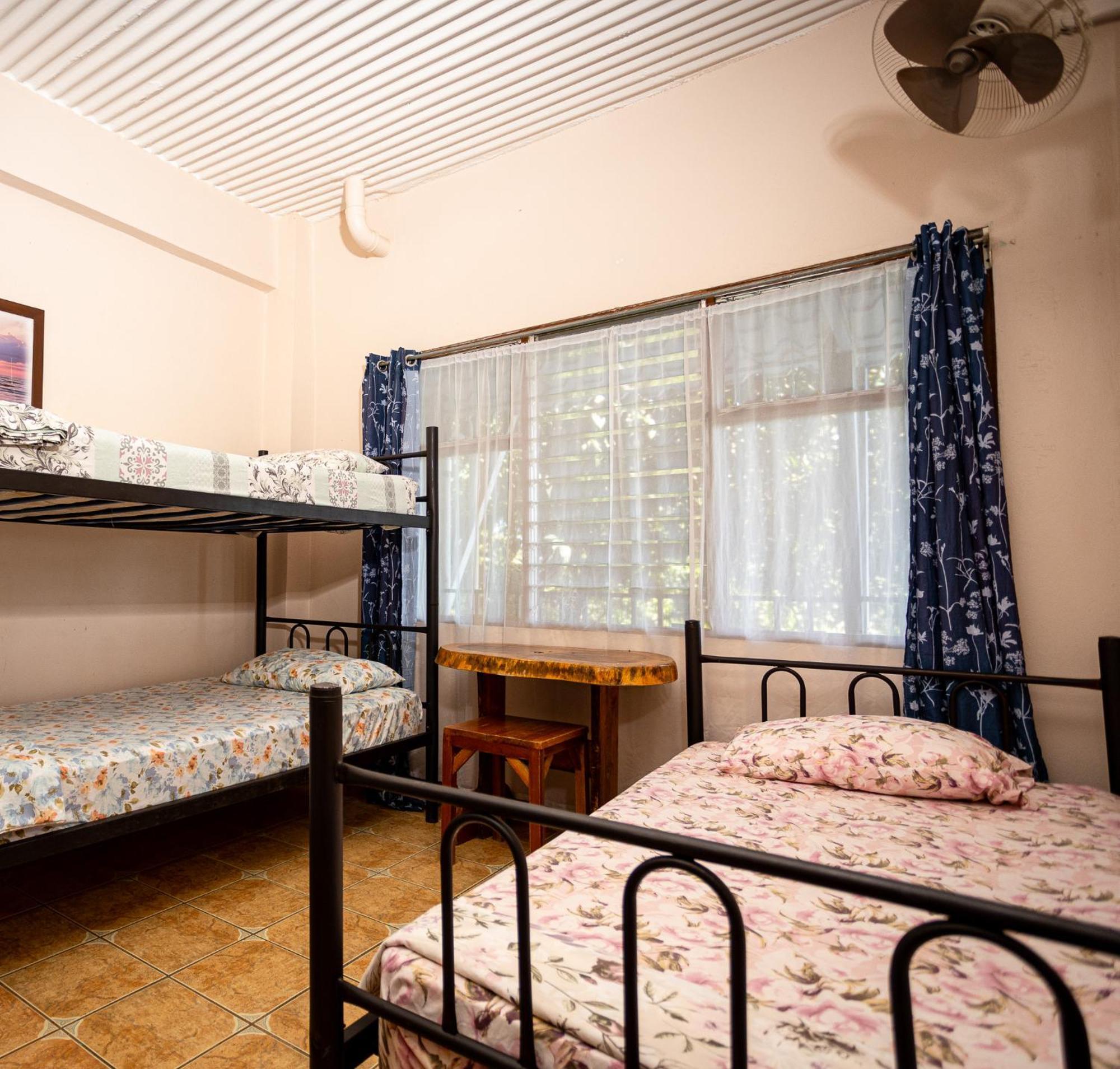 Manuel Antonio Hostel Ngoại thất bức ảnh