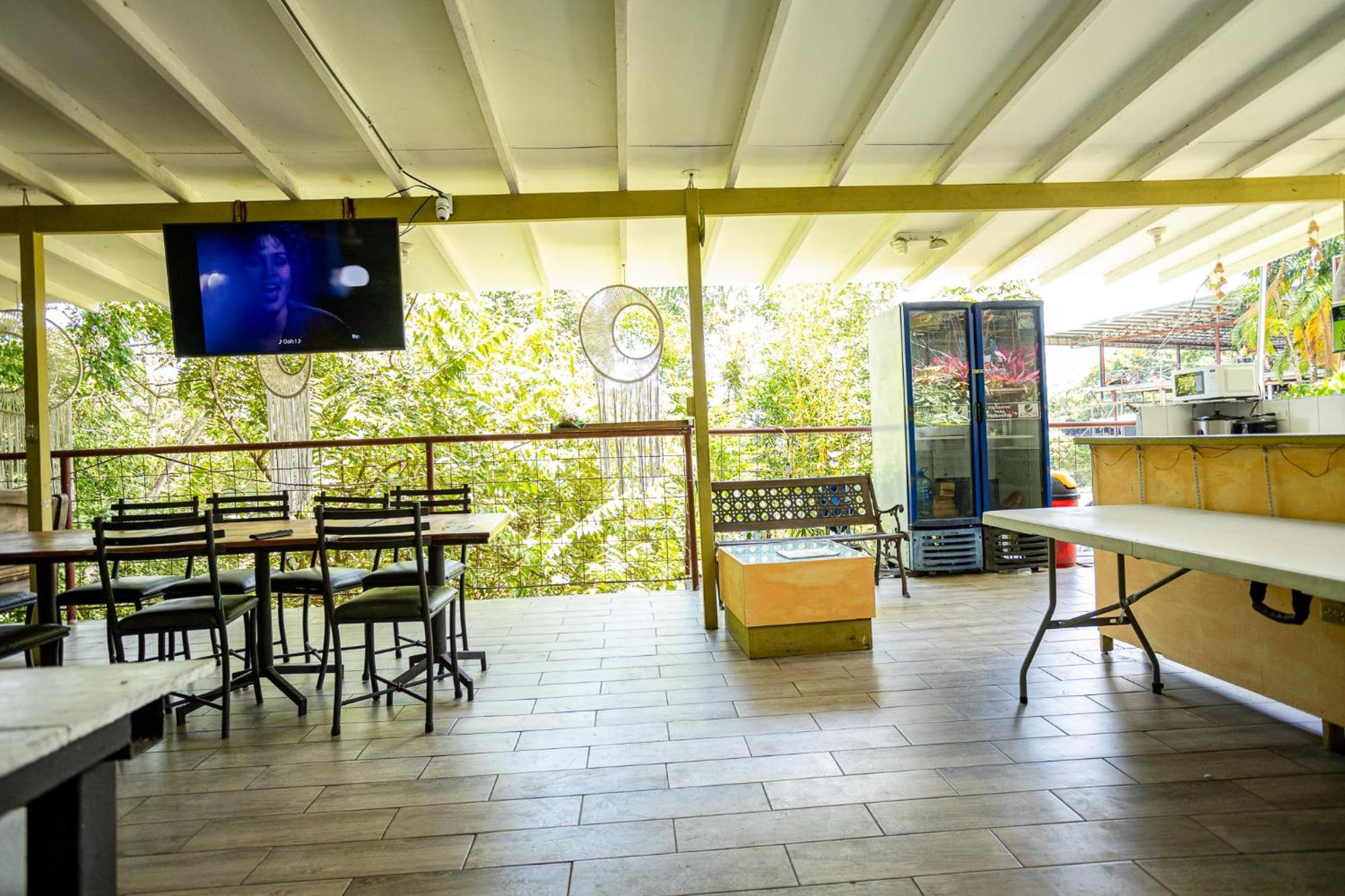 Manuel Antonio Hostel Ngoại thất bức ảnh